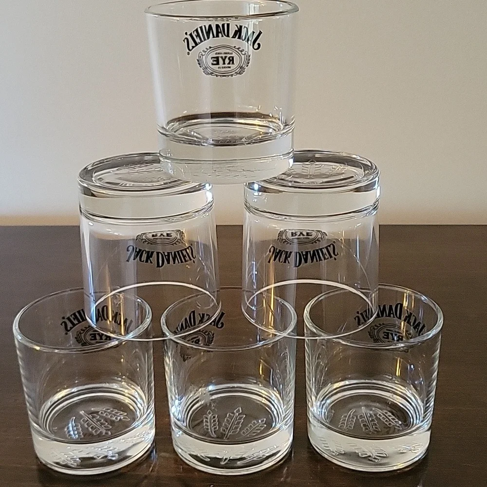 Jack Daniels features jack